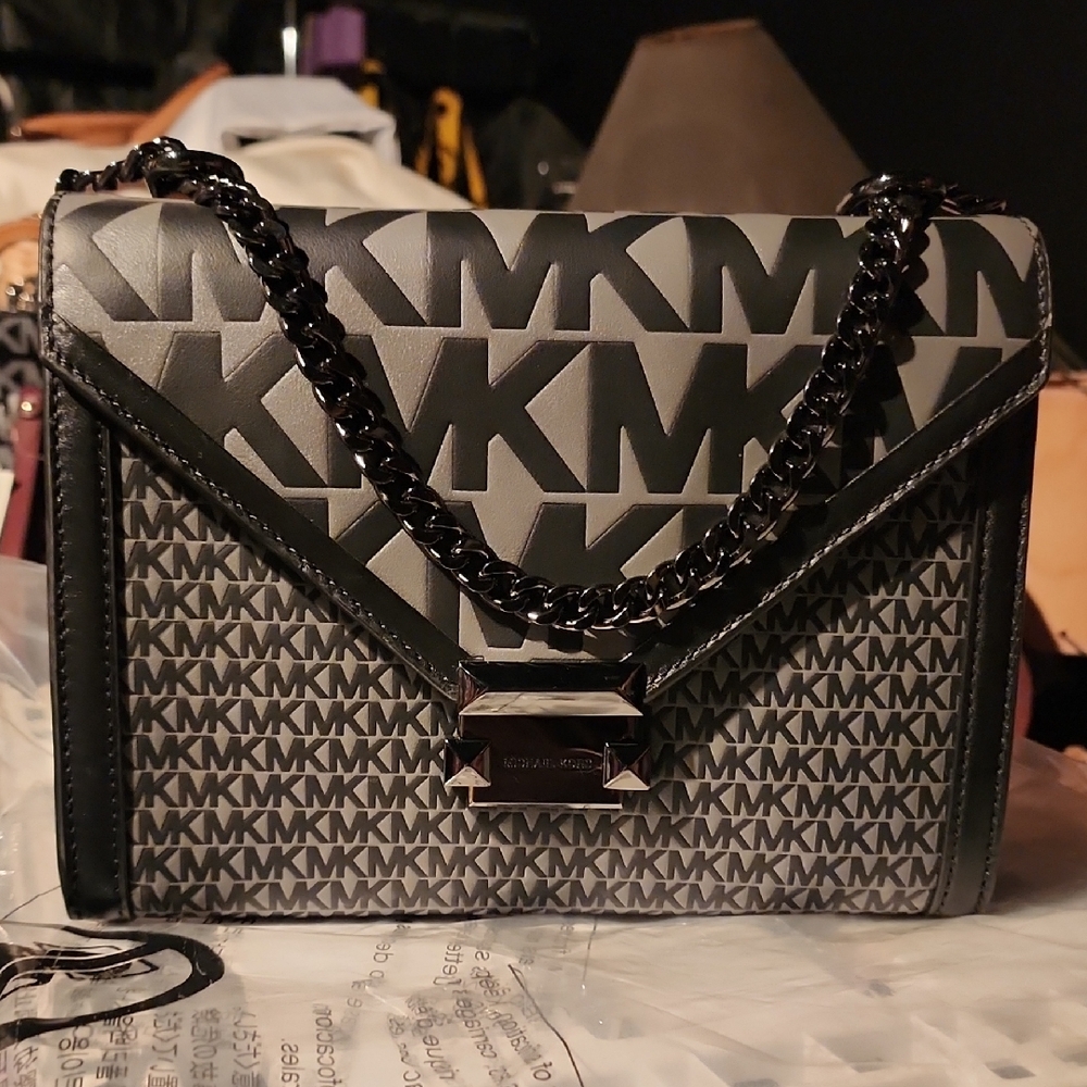 New RARE Michael Kors LG WHITNEY